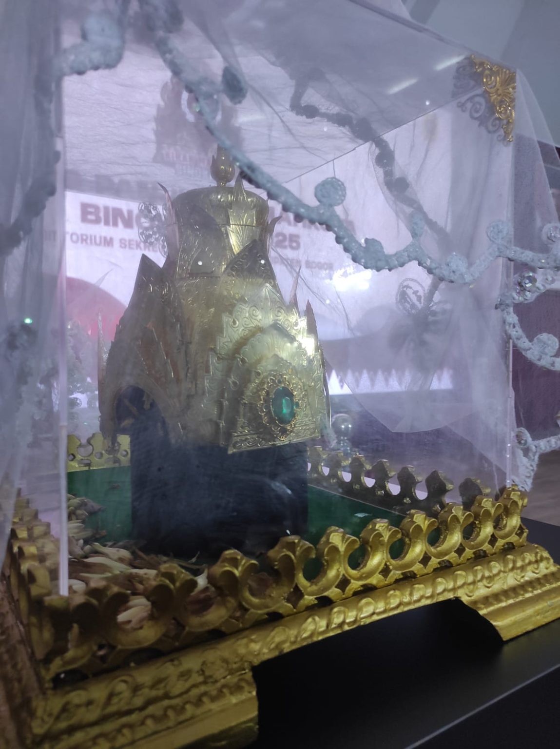 Makna Filosofis Mahkota Binokasih Sanghyang Pake