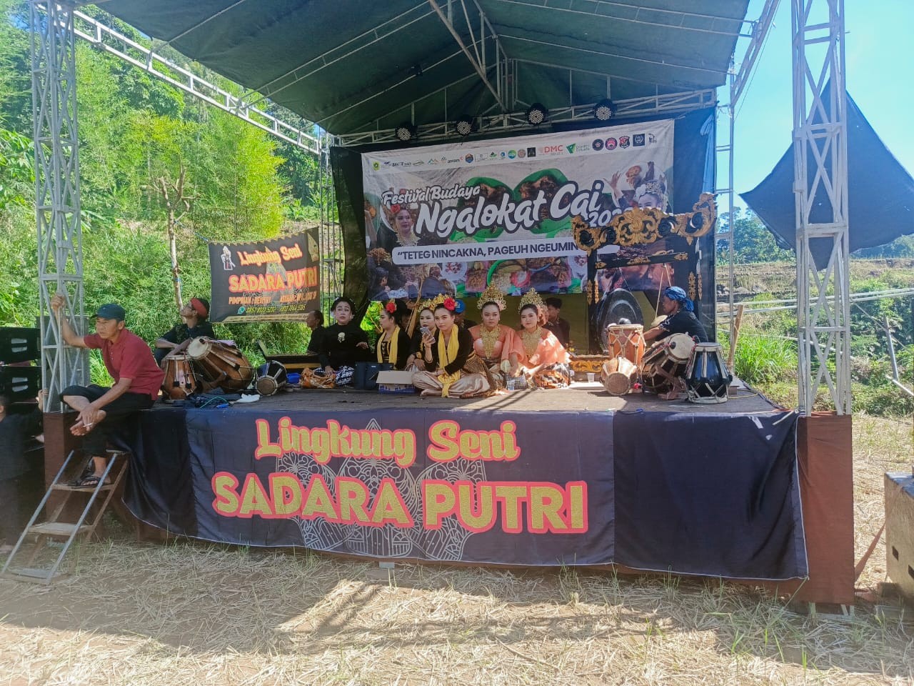 Tradisi Ngalokat Cai